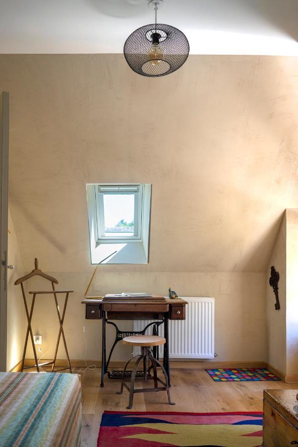 Chambre D'Hotes Chez Artiste Verrier, La Perriere - Perche Εξωτερικό φωτογραφία